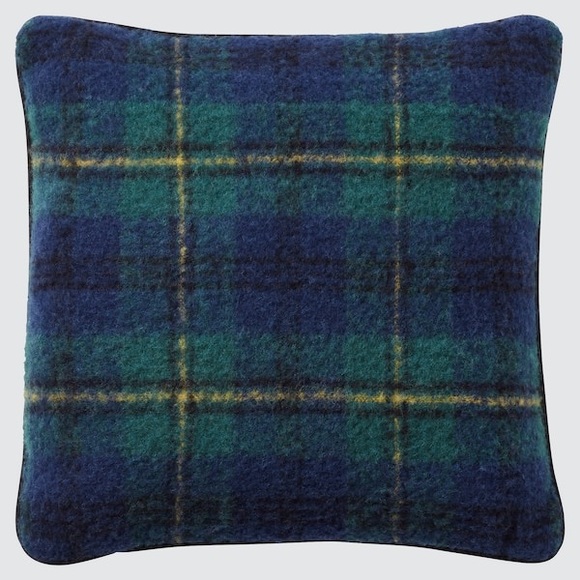 JW Anderson Wool Plaid Cushion Uniqlo - Picture 2 of 10